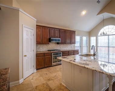 9130 Bottlebrush Lane - Photo Thumbnail 6