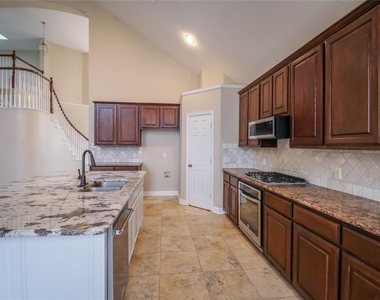 9130 Bottlebrush Lane - Photo Thumbnail 5
