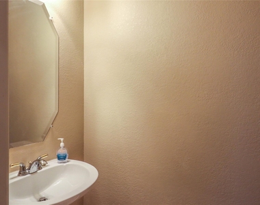 9130 Bottlebrush Lane - Photo Thumbnail 16