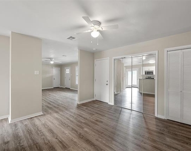 609 N Norma Drive - Photo Thumbnail 9