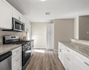 609 N Norma Drive - Photo Thumbnail 7