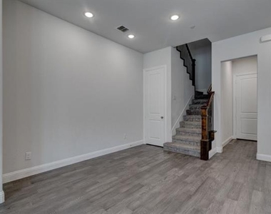 1564 Windermere Way - Photo Thumbnail 21