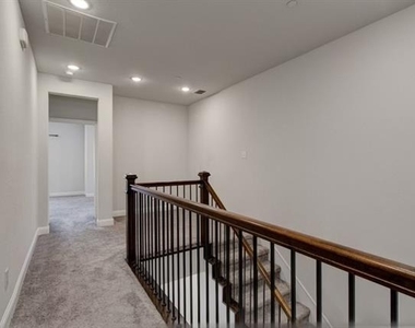 1564 Windermere Way - Photo Thumbnail 34