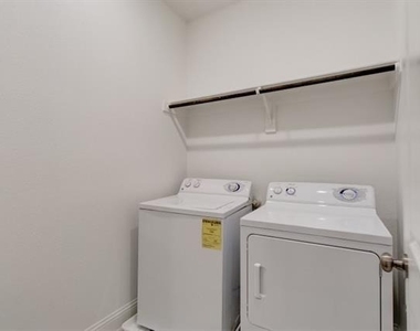 1564 Windermere Way - Photo Thumbnail 33