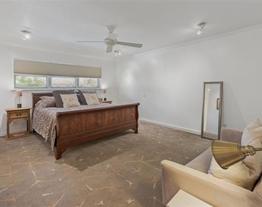6311 Bandera Avenue - Photo Thumbnail 8
