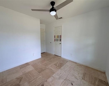 1109 Leyenda Drive - Photo Thumbnail 15