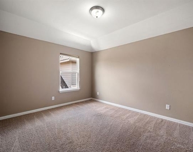3713 Limousine Parkway - Photo Thumbnail 26