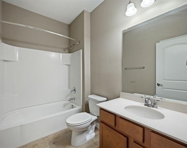 3713 Limousine Parkway - Photo Thumbnail 25