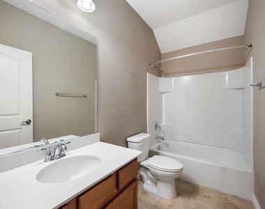 3713 Limousine Parkway - Photo Thumbnail 30