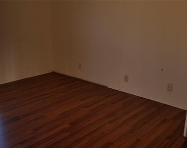 10325 County  Road 470 - Photo Thumbnail 7
