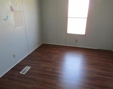 10325 County  Road 470 - Photo Thumbnail 5