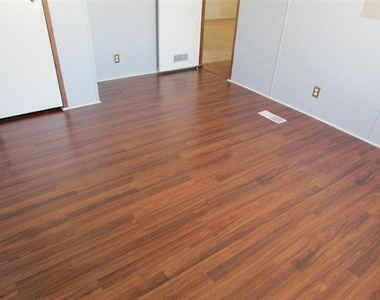 10325 County  Road 470 - Photo Thumbnail 6