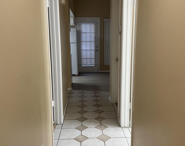 8888 N 47th Avenue - Photo Thumbnail 1