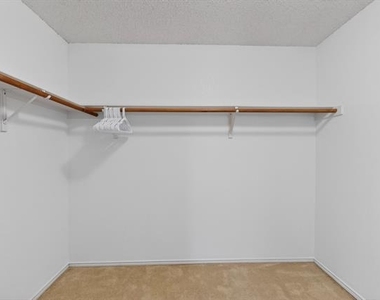 2316 White Oak Drive - Photo Thumbnail 24