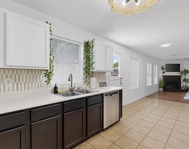 2316 White Oak Drive - Photo Thumbnail 16