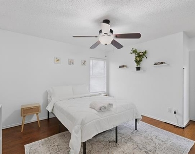 2316 White Oak Drive - Photo Thumbnail 29