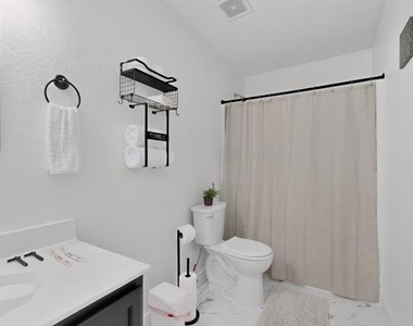 2316 White Oak Drive - Photo Thumbnail 34
