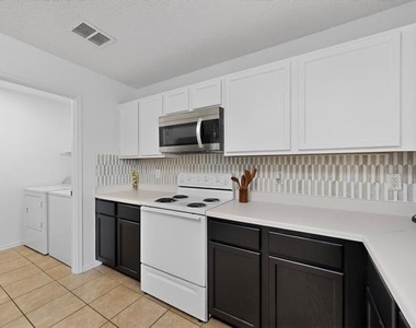 2316 White Oak Drive - Photo Thumbnail 14