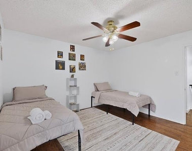 2316 White Oak Drive - Photo Thumbnail 26