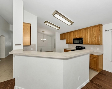 10117 Sourwood Drive - Photo Thumbnail 11