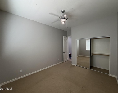 2417 E Iris Drive - Photo Thumbnail 29