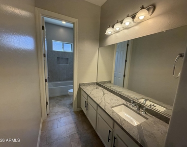 2417 E Iris Drive - Photo Thumbnail 30
