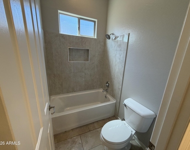 2417 E Iris Drive - Photo Thumbnail 31
