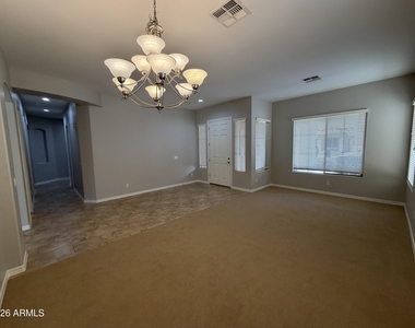 2417 E Iris Drive - Photo Thumbnail 5