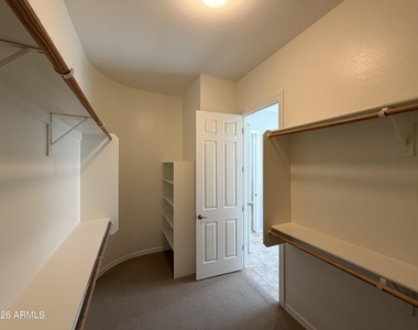 2417 E Iris Drive - Photo Thumbnail 22