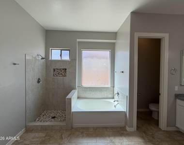 2417 E Iris Drive - Photo Thumbnail 18