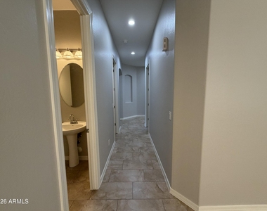 2417 E Iris Drive - Photo Thumbnail 23