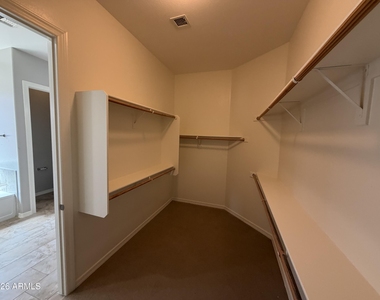 2417 E Iris Drive - Photo Thumbnail 21