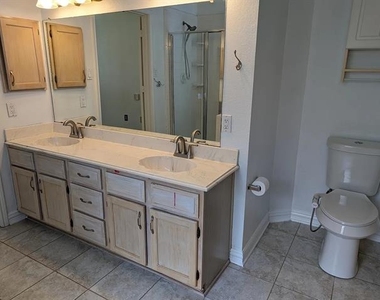 5232 Goodman Drive - Photo Thumbnail 13