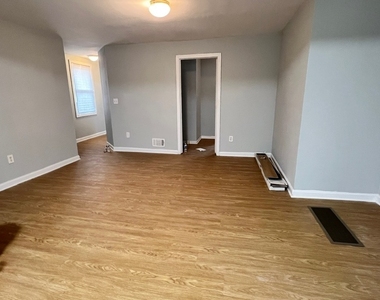 North Burgher Avenue - Photo Thumbnail 6