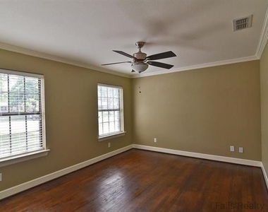 2700 Taft Boulevard - Photo Thumbnail 17