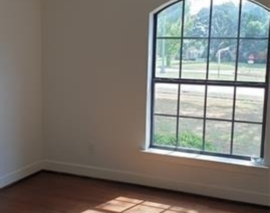 2700 Taft Boulevard - Photo Thumbnail 14