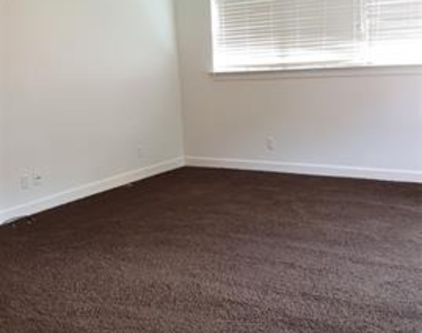 2700 Taft Boulevard - Photo Thumbnail 23