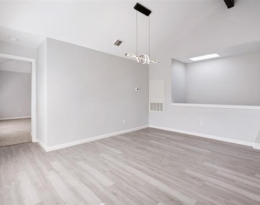 1618 San Francisco Street - Photo Thumbnail 14