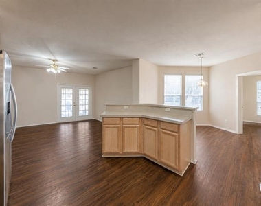 6704 Cambrian Way - Photo Thumbnail 7