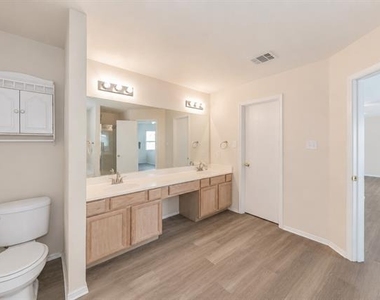 6704 Cambrian Way - Photo Thumbnail 12