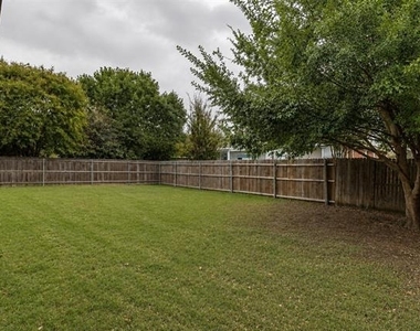 6704 Cambrian Way - Photo Thumbnail 19