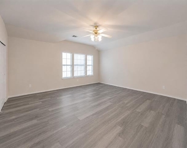 6704 Cambrian Way - Photo Thumbnail 10