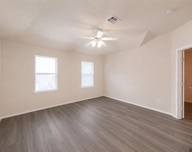 6704 Cambrian Way - Photo Thumbnail 14