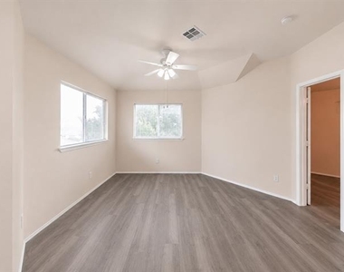 6704 Cambrian Way - Photo Thumbnail 15