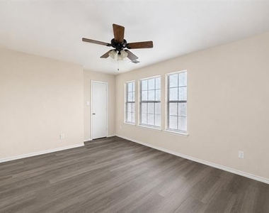 6704 Cambrian Way - Photo Thumbnail 16