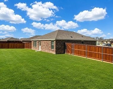 2832 Ozark Circle - Photo Thumbnail 7