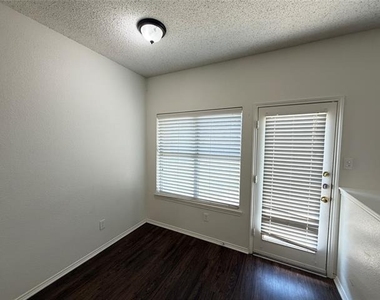6224 St Leonard Drive - Photo Thumbnail 13