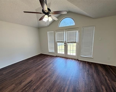 6224 St Leonard Drive - Photo Thumbnail 7