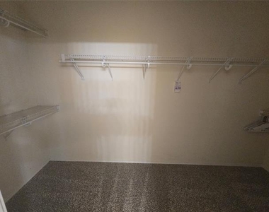 8405 Luzerne Drive - Photo Thumbnail 9