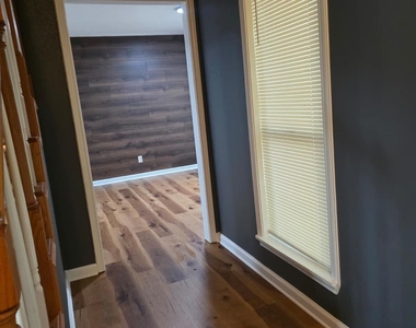 2312 Garden Park Court - Photo Thumbnail 2